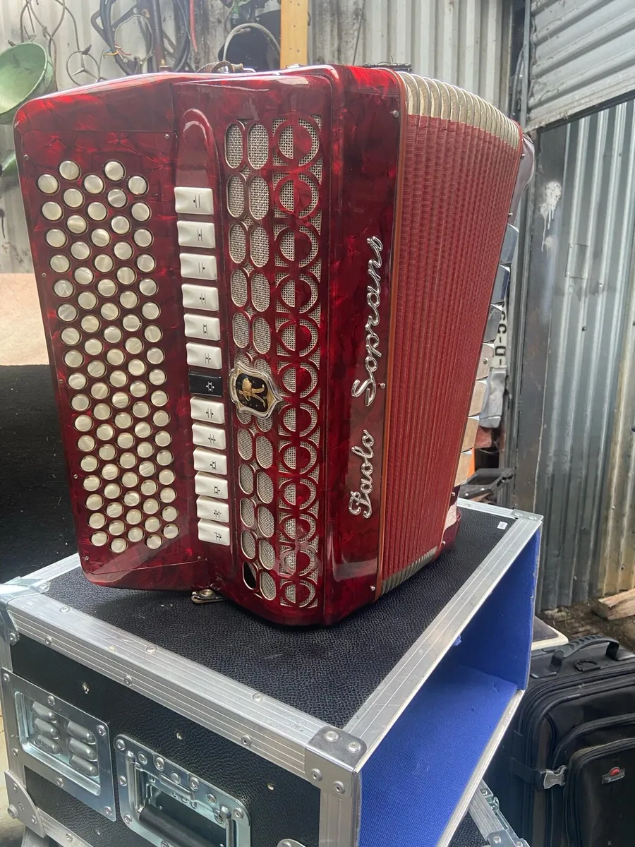 Paolo Soprane 120 bass button accordian - Image 2