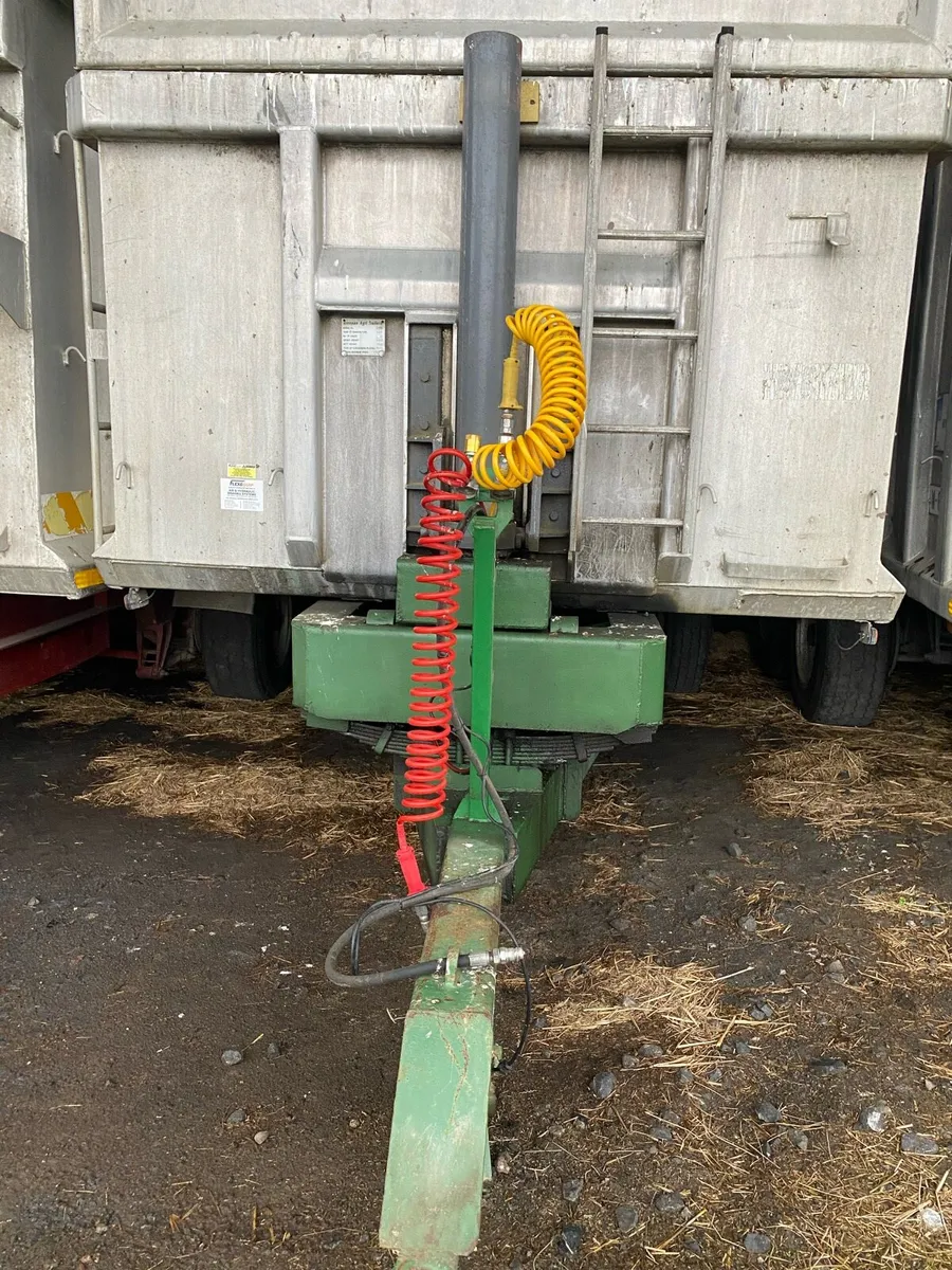 Grain trailer - Image 1