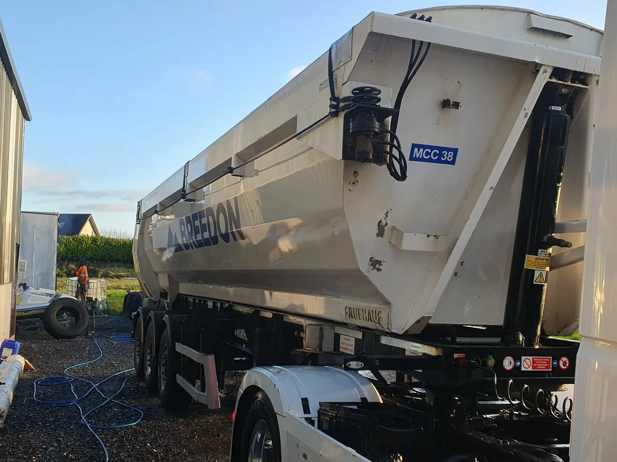 Fruehauf tipping trailer - Image 3