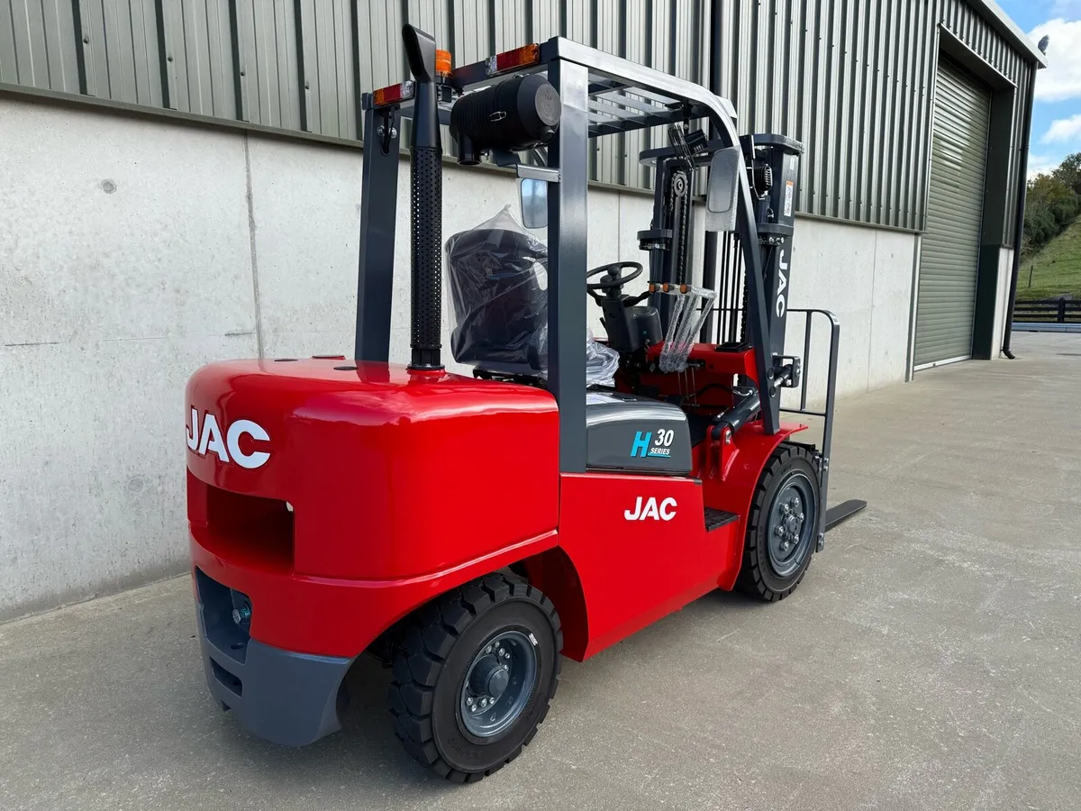 New 3 ton JAC forklift - Image 3