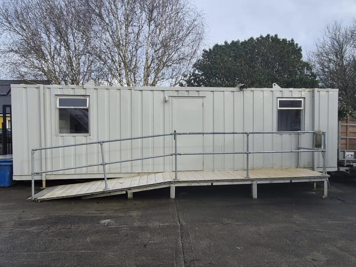 Commercial Kitchen - Image 1