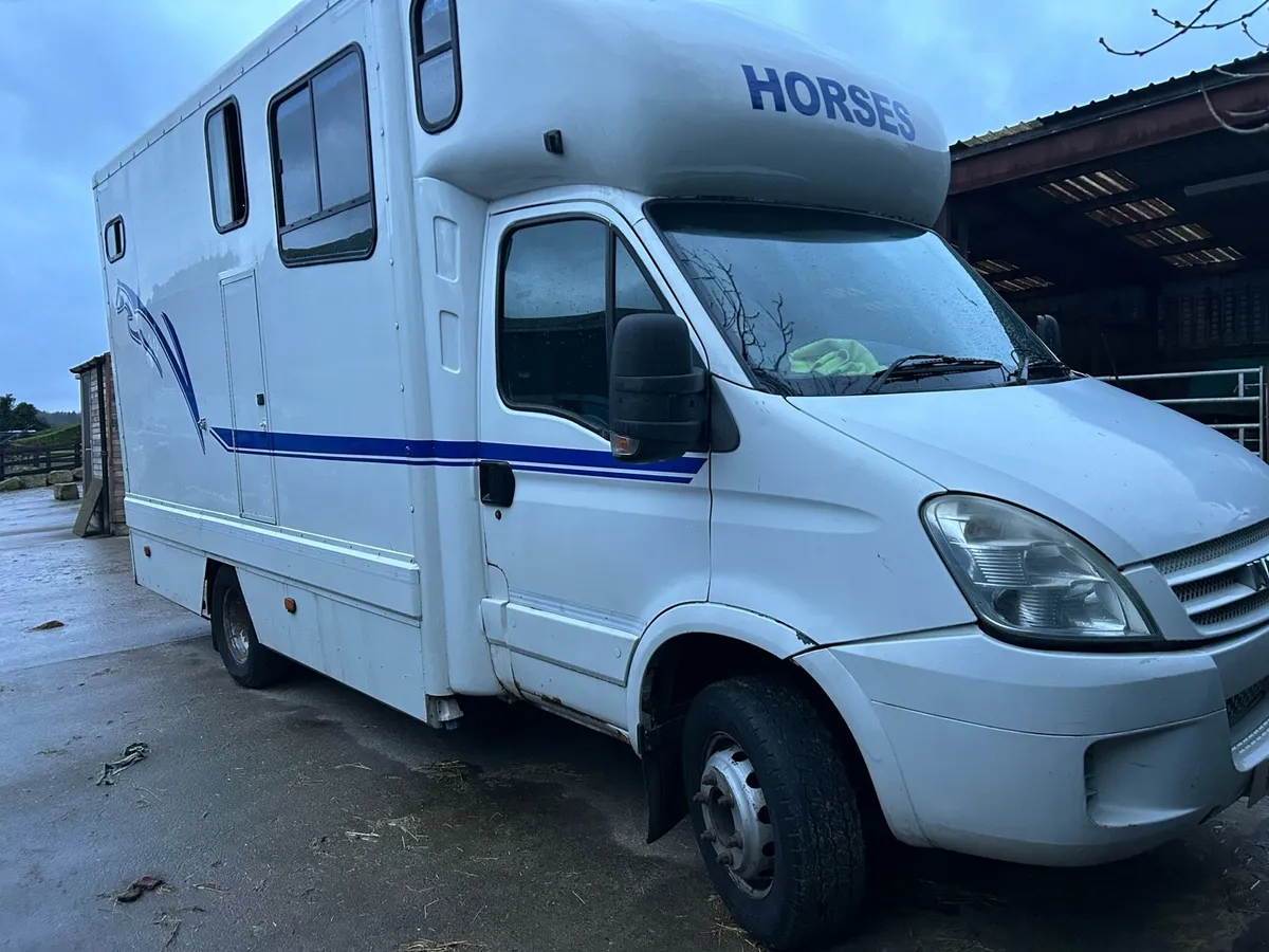 Iveco 2 Horse Lorry - Image 2