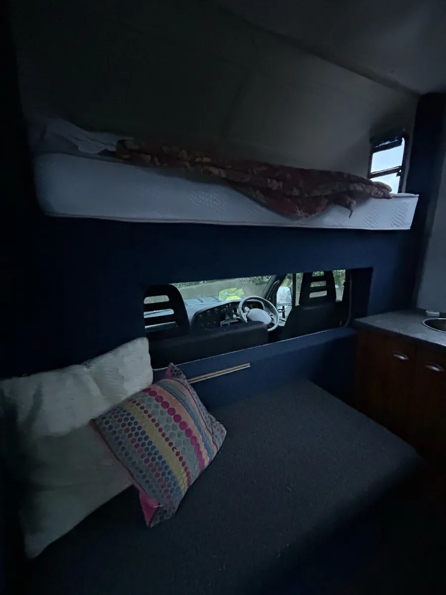 Iveco 2 Horse Lorry - Image 4