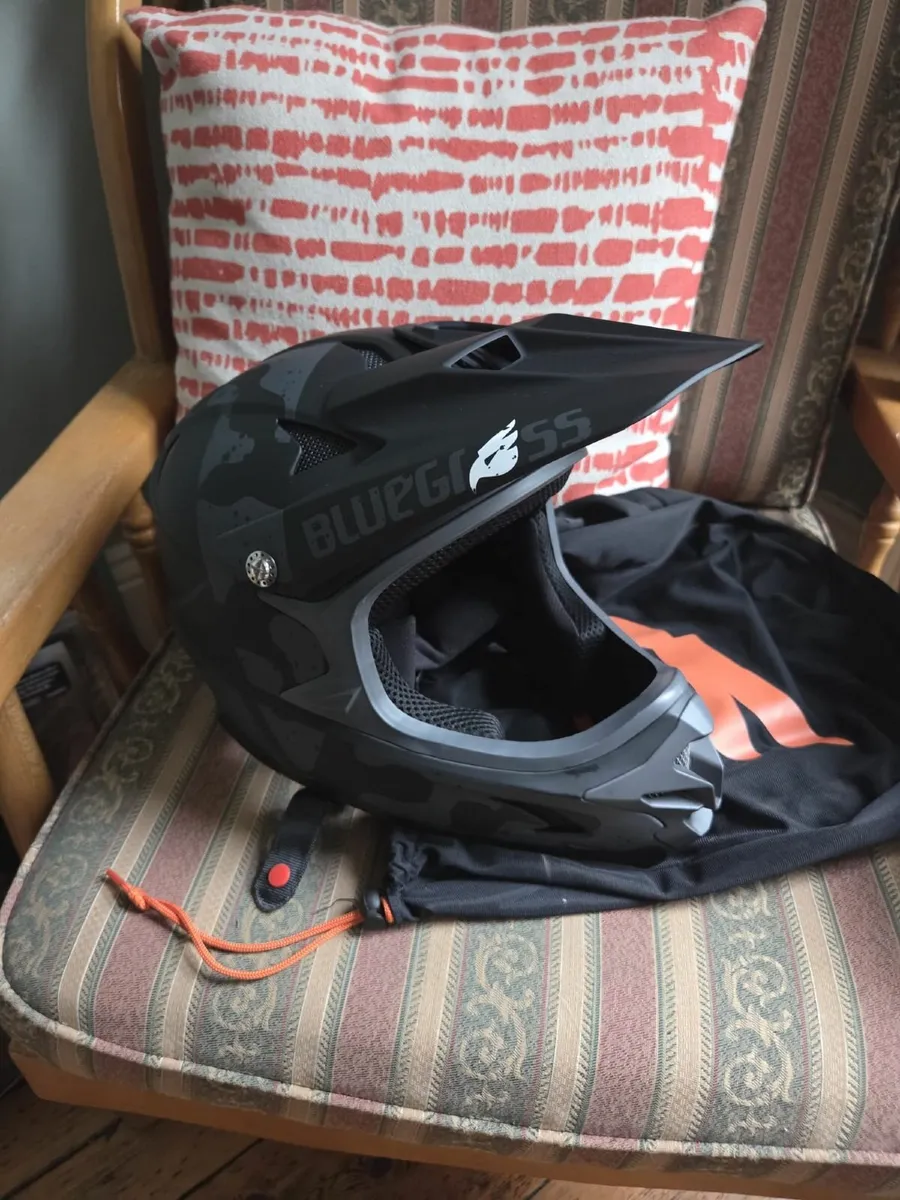 Full face enduro helmet - Image 4