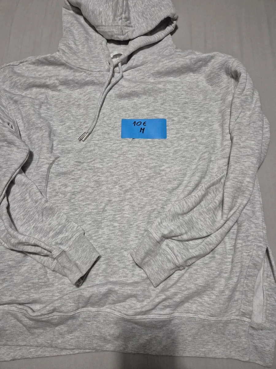 Maternity clothes - Image 2