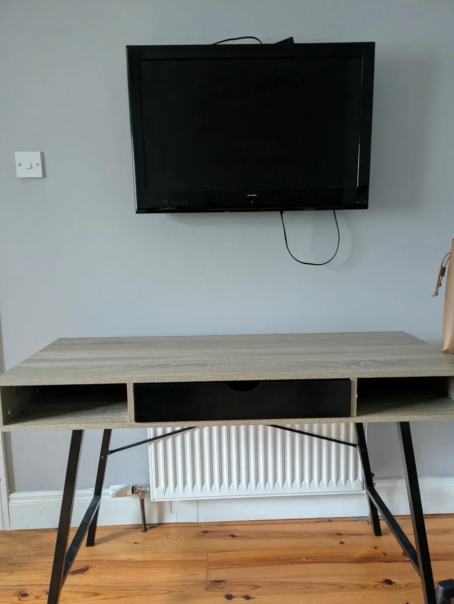 Side desk/ office desk - Image 1