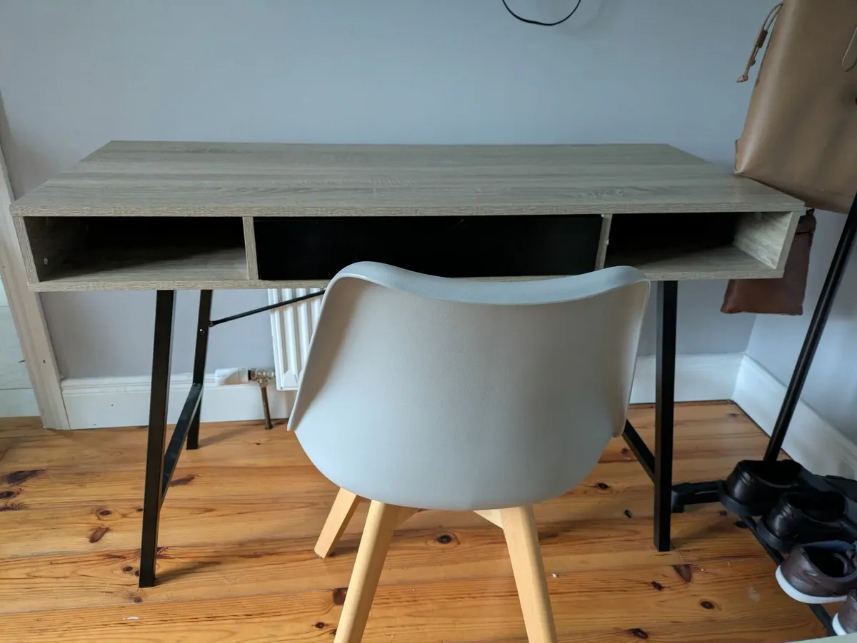 Side desk/ office desk - Image 2