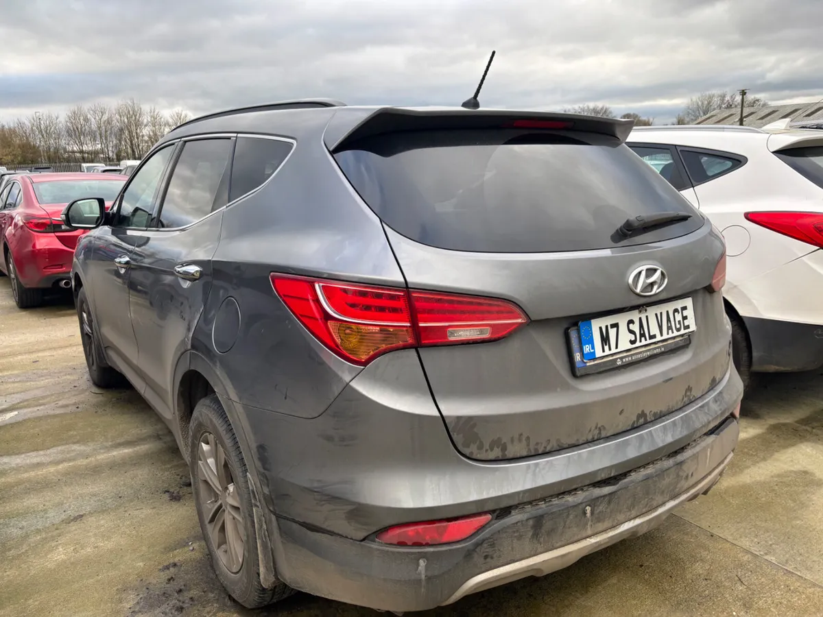 15 Santa-fe 4WD 7 seats NCT 4/27 210km Drives - Image 4