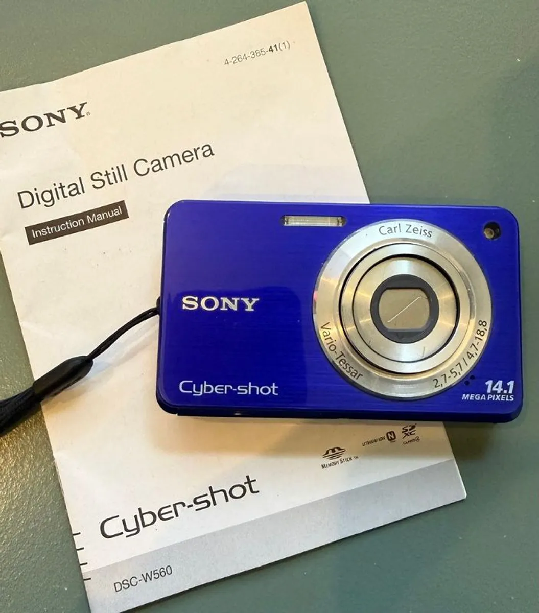Canon Cybershot DSC-W560 - Image 1