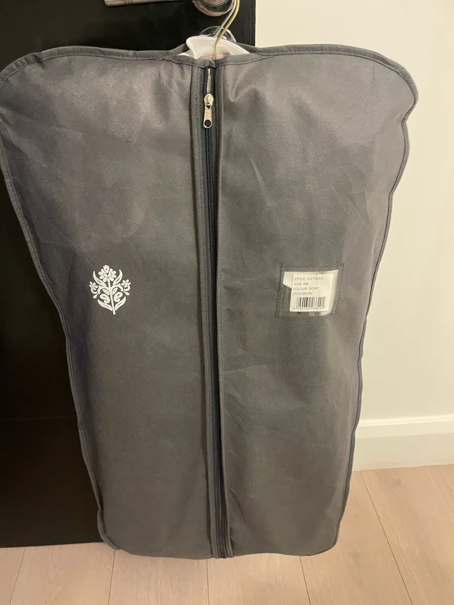 Communion dress - Image 4