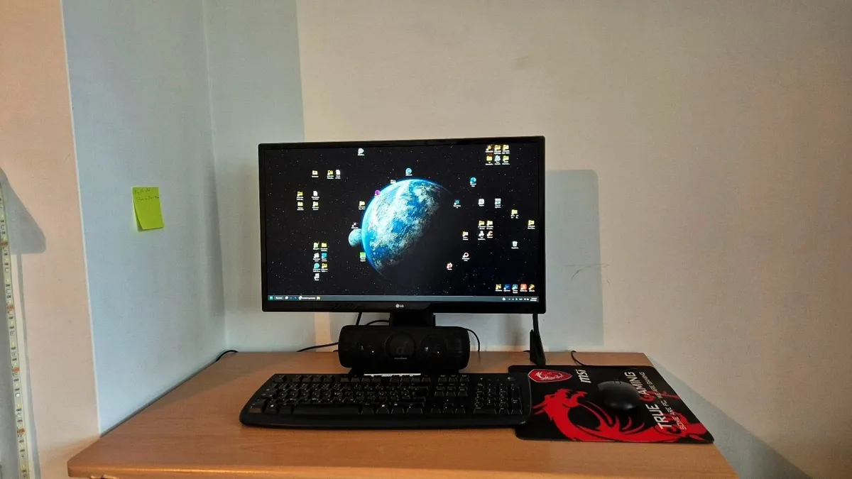 PC monitor: LG 24UD58-B [4K/UHD IPS] - Image 1