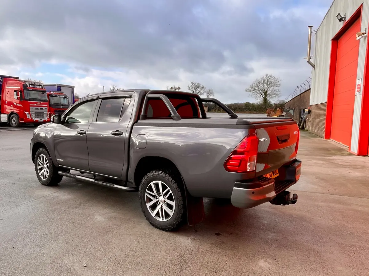 2020 Toyota Hilux 2.4 Invincible - Image 3