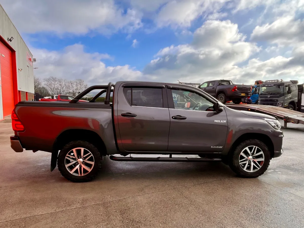 2020 Toyota Hilux 2.4 Invincible - Image 4
