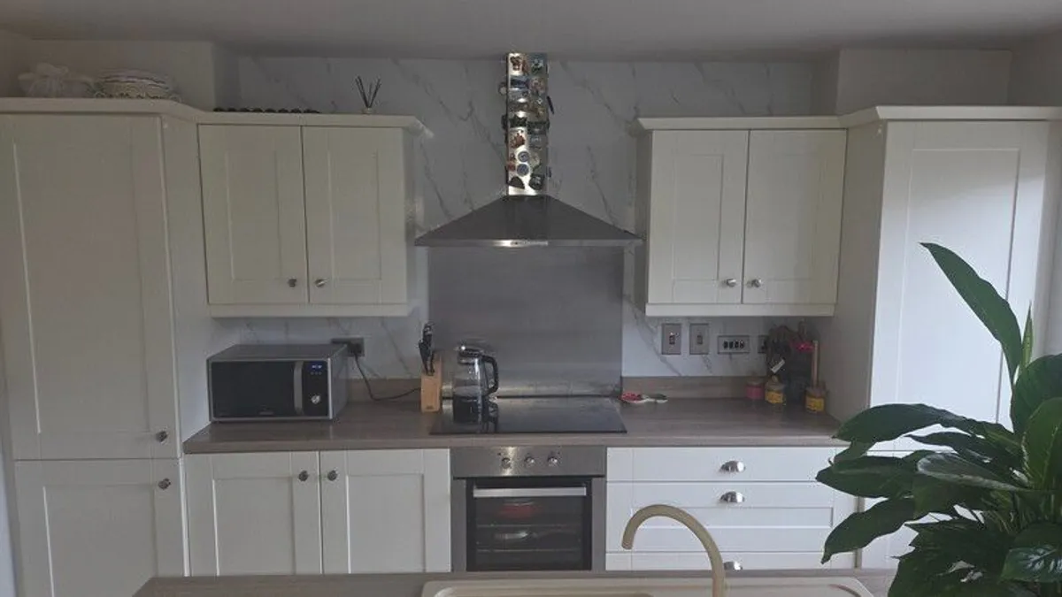 kitchen cabinet and island - Image 4