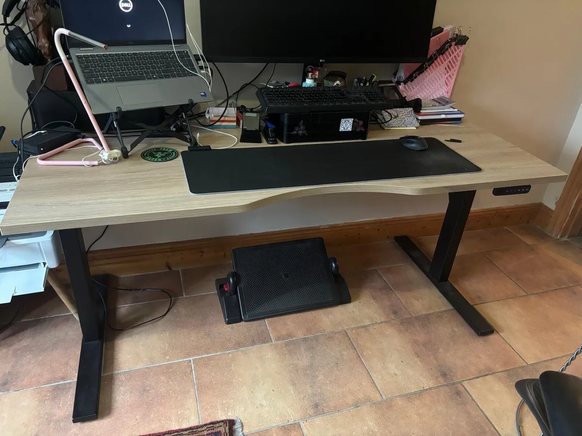 Electric Height Adjustable Desk - Image 1