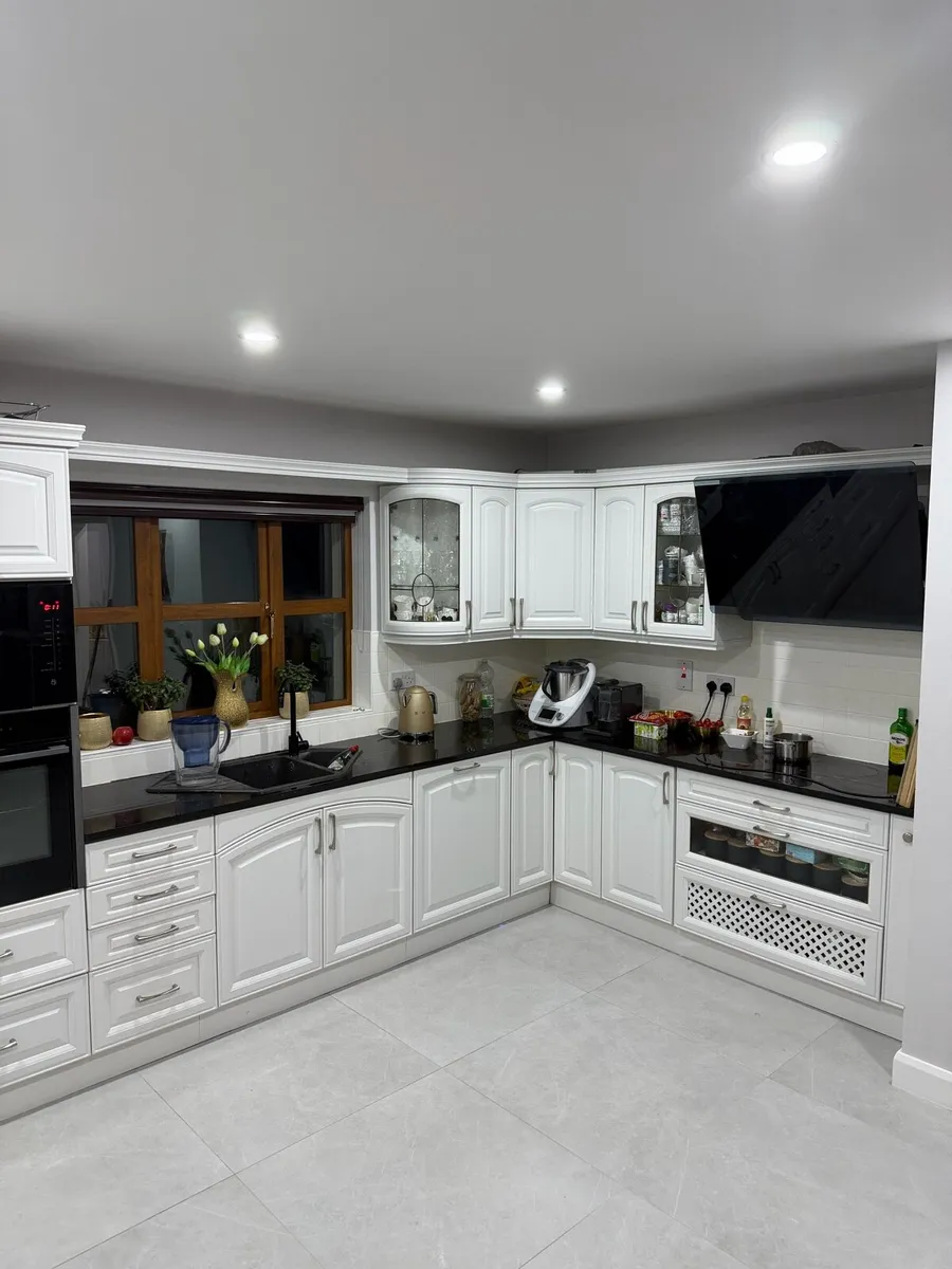 Kitchen units &appliances - Image 2