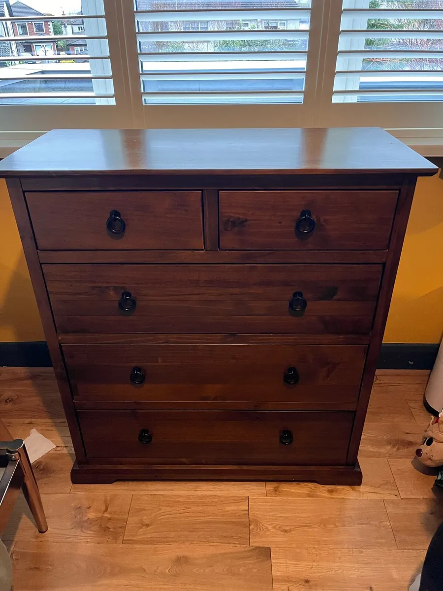 Tall boy or chest of drawers - Image 1