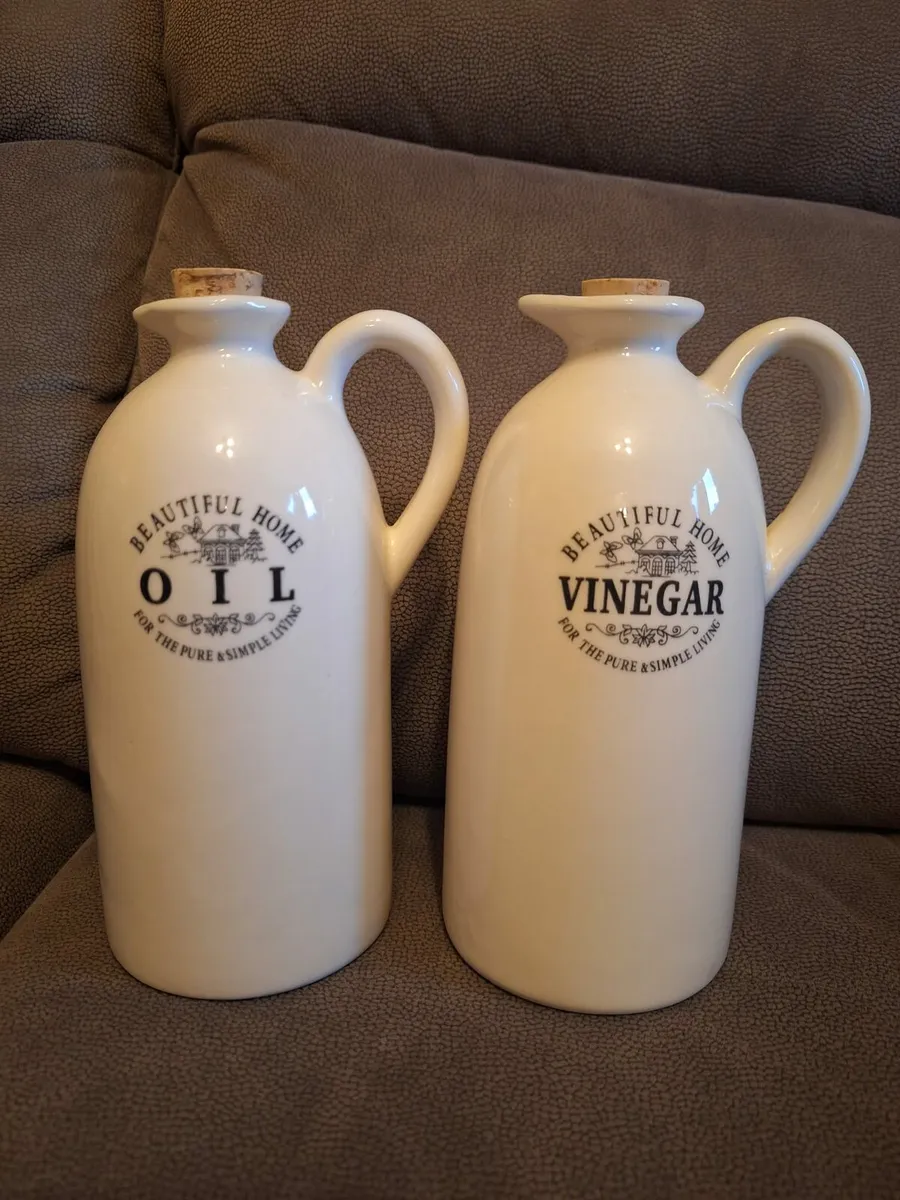 Jugs - Image 1