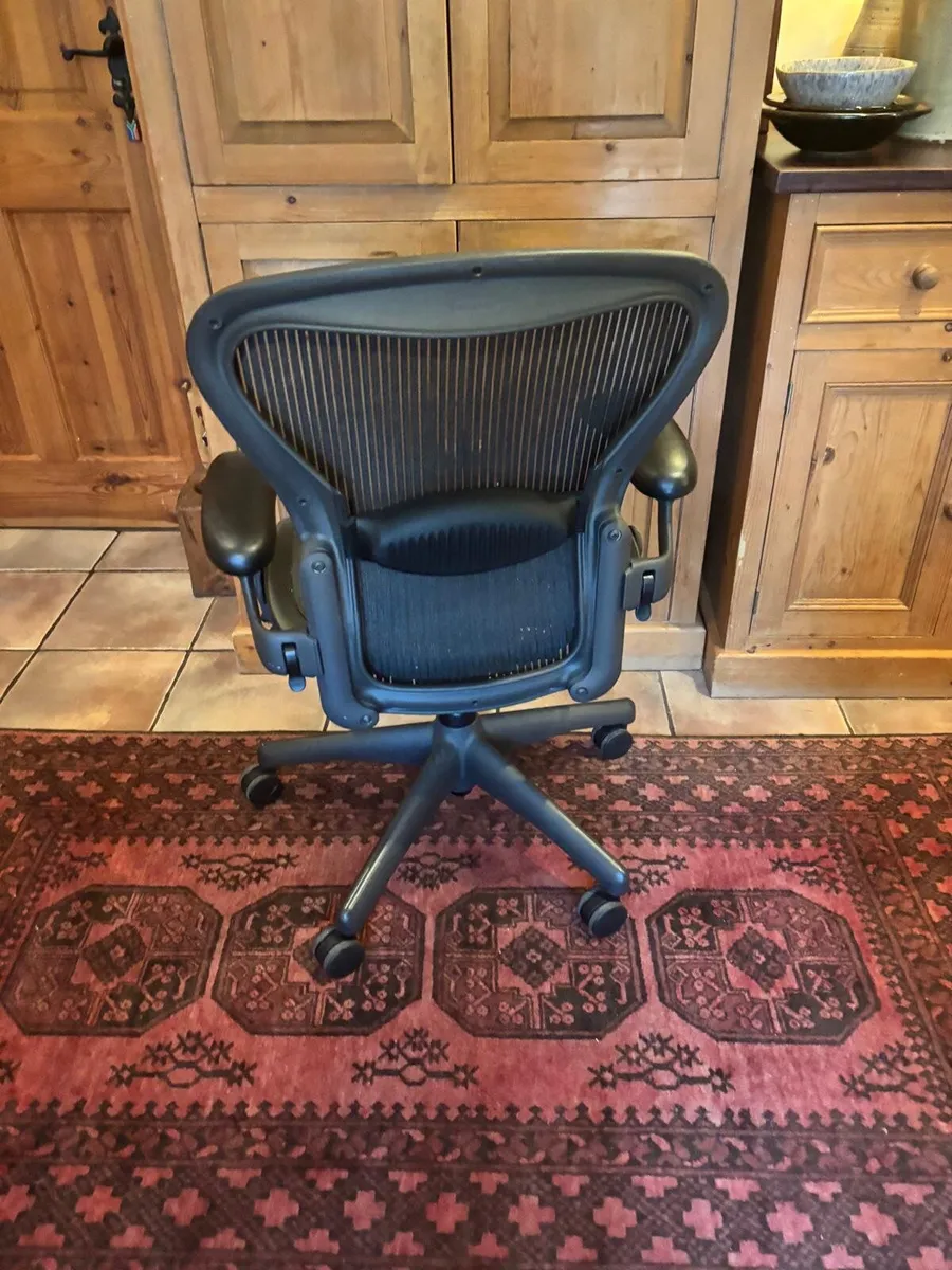 Herman Miller Ergonomic Office Chair - Image 3