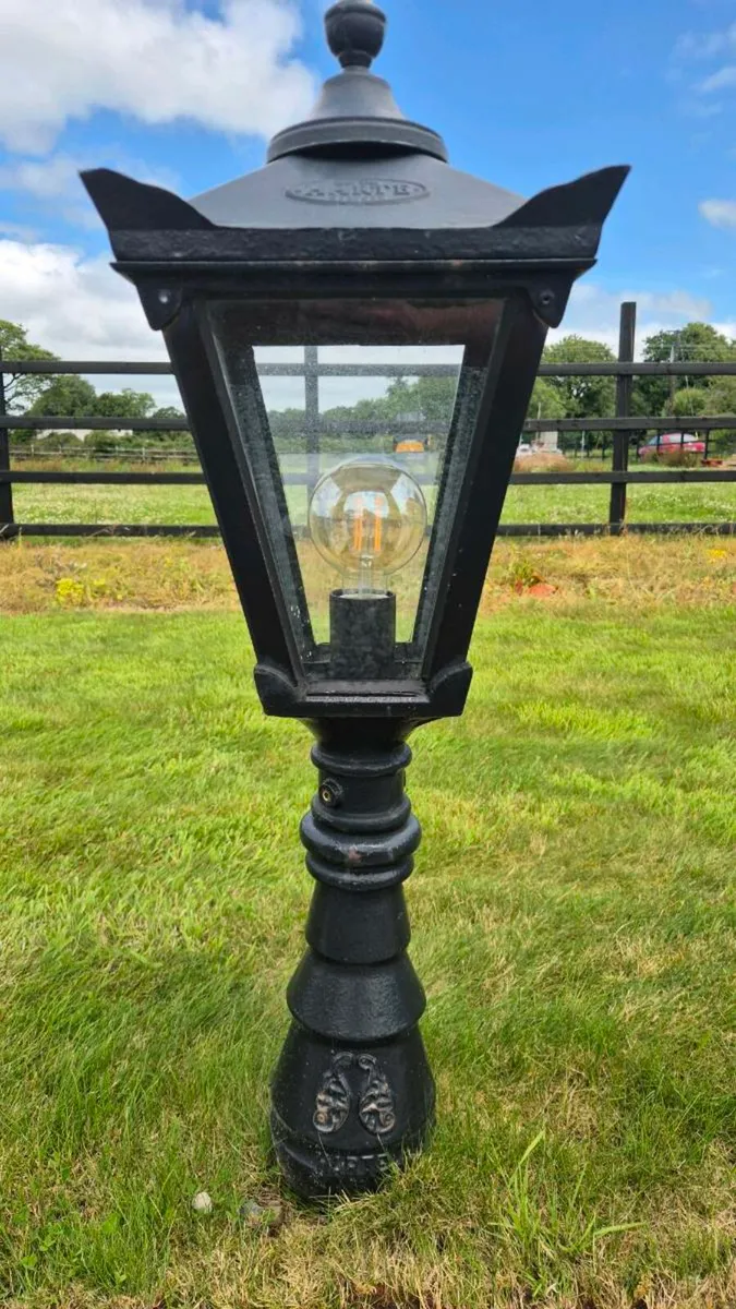 10 x Harte Pedestal Lights -  €200 per light - Image 3