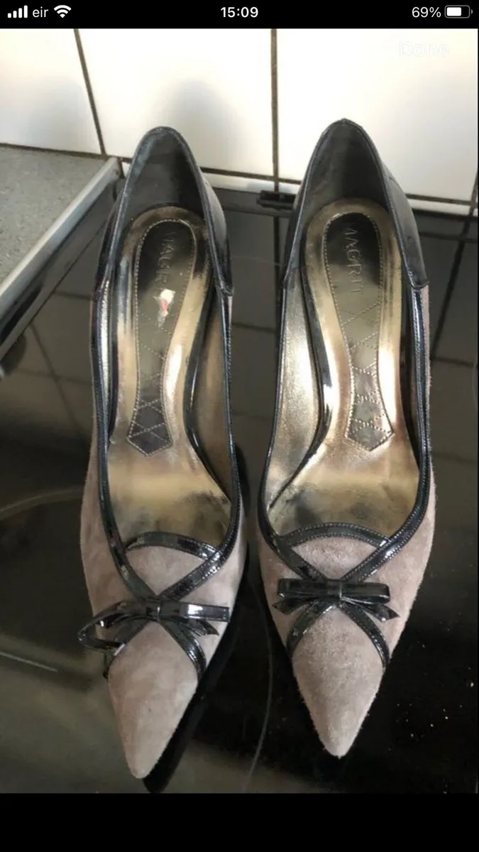 Ladies stunning designer shoes size 4.5 €15 - Image 1