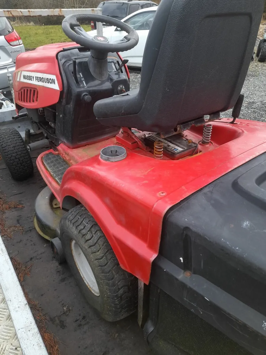 Ride on lawnmower - Image 4