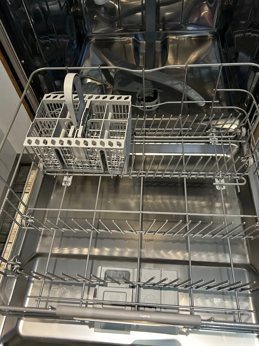 Dishwasher - Image 4