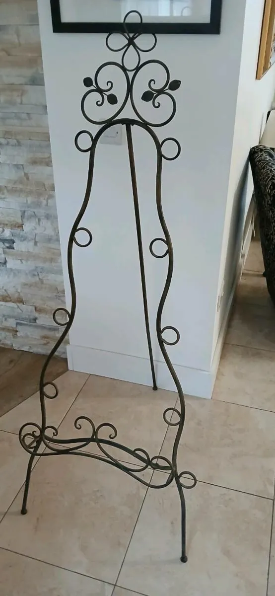 Display Easel - Image 3