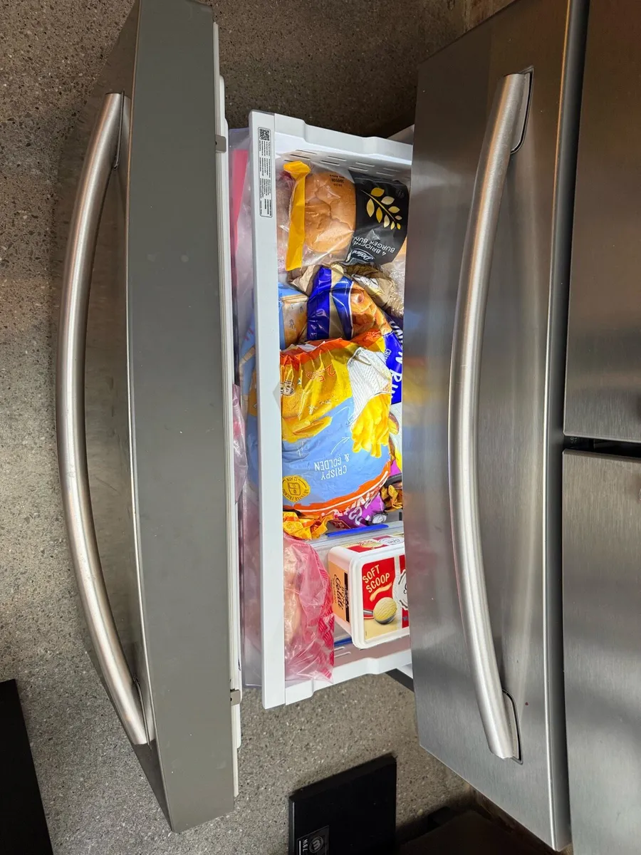 Samsung American fridge freezer - Image 4