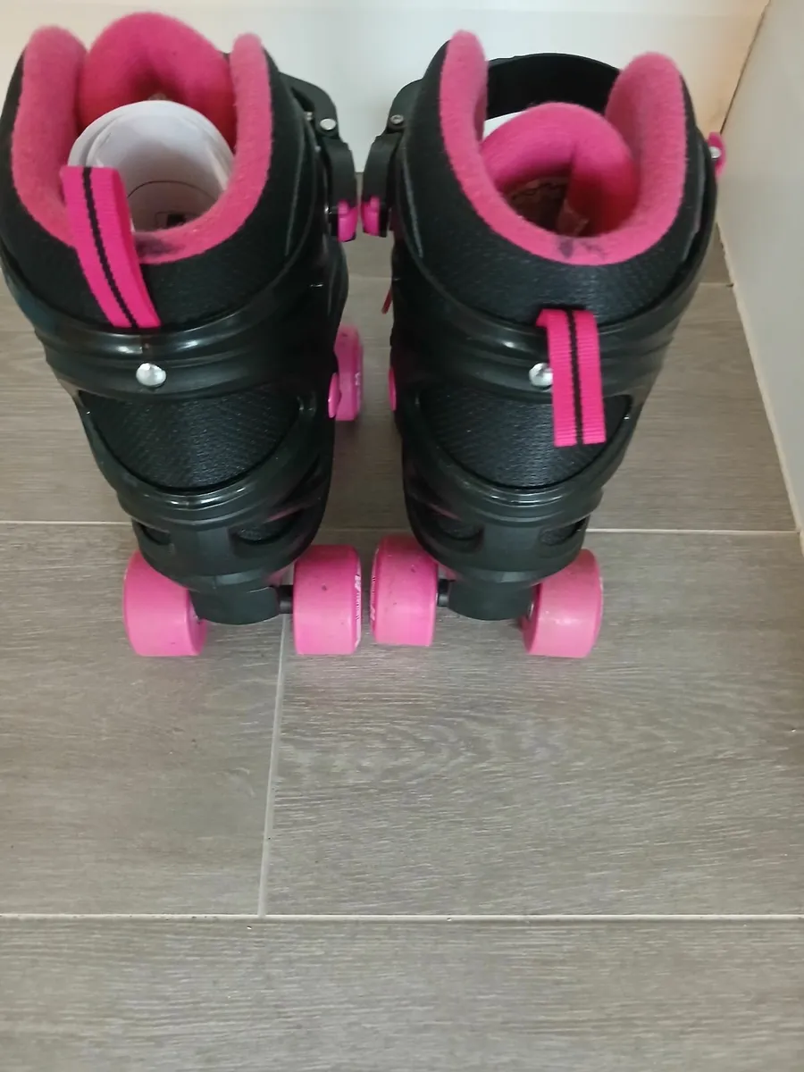 Roller Skates - Image 2