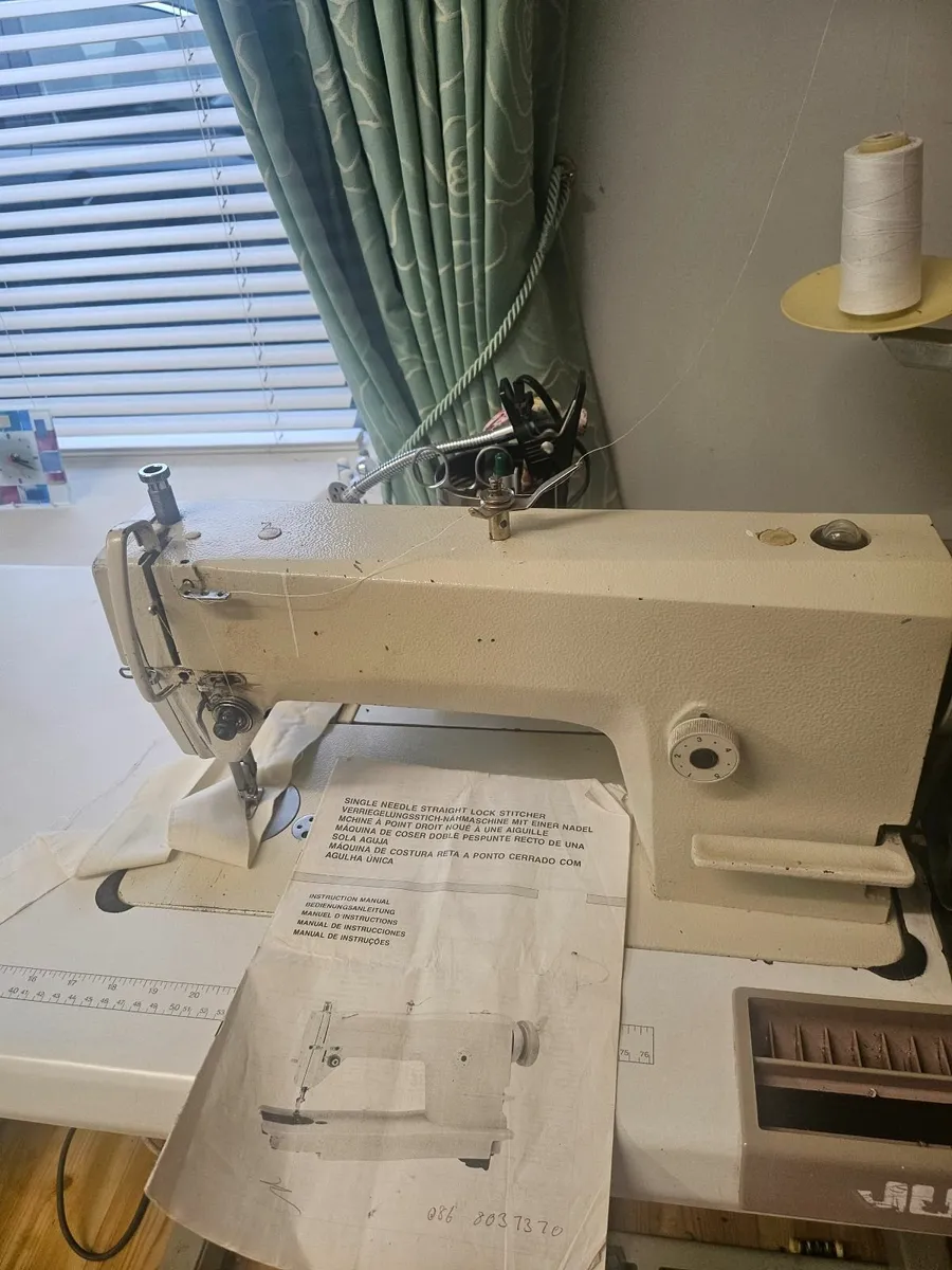 Industrial sewing machine and Industrial overlocke - Image 4