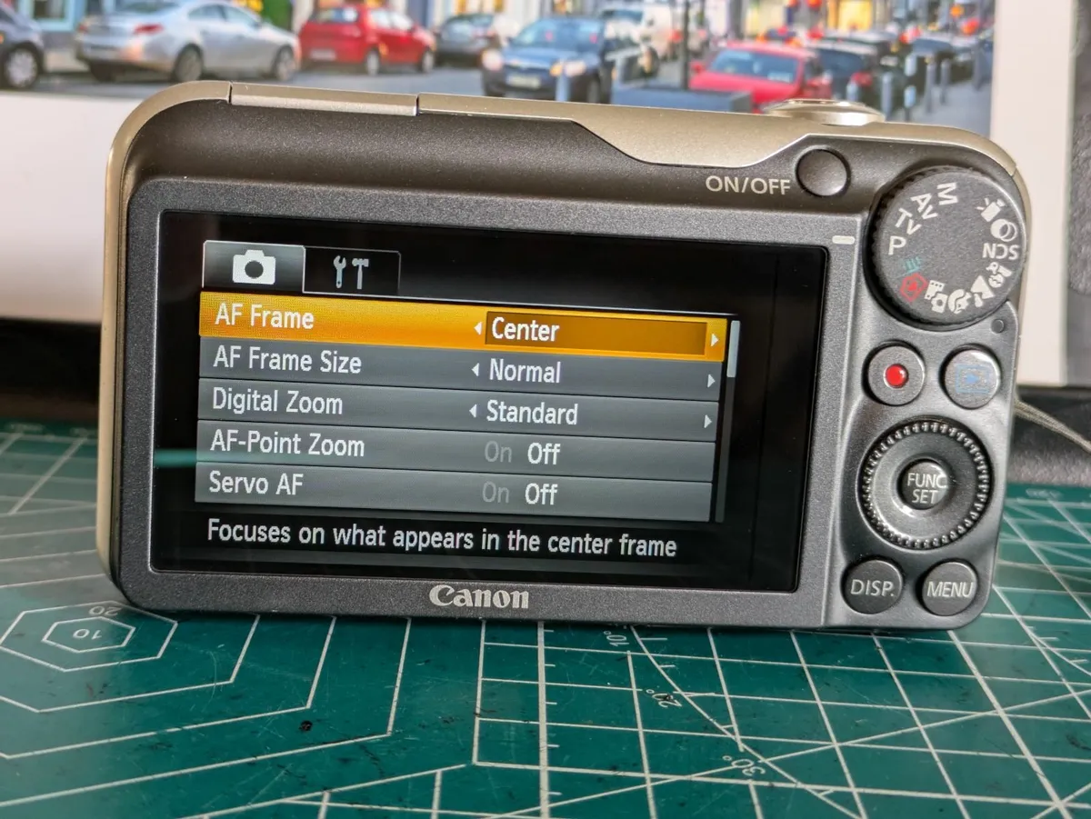 Canon SX220 HS digital compact camera - Image 2