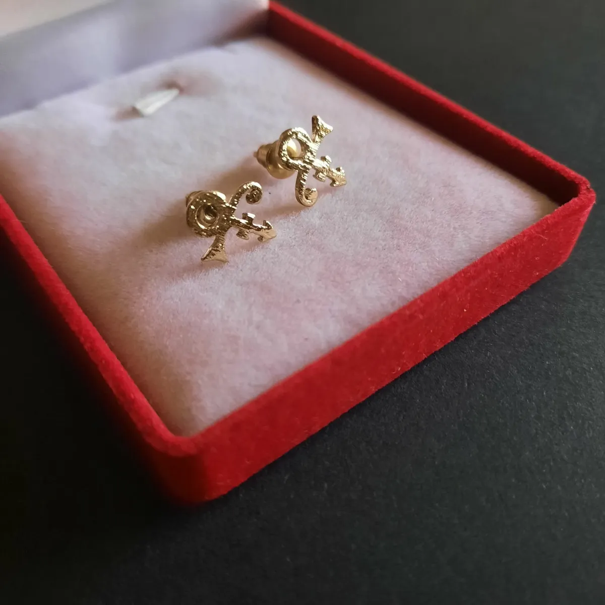 Gold Tone Prince Inspired Stud Earrings Musician - Image 2