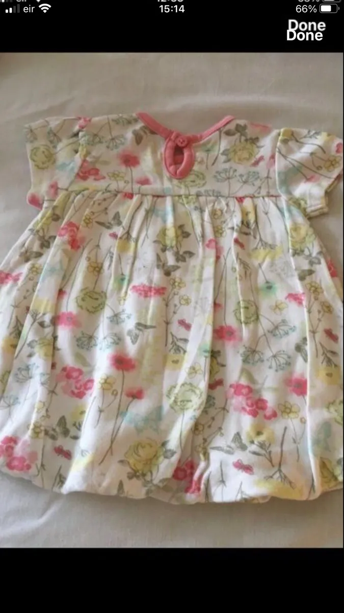 Girls newborn dress €3 - Image 4