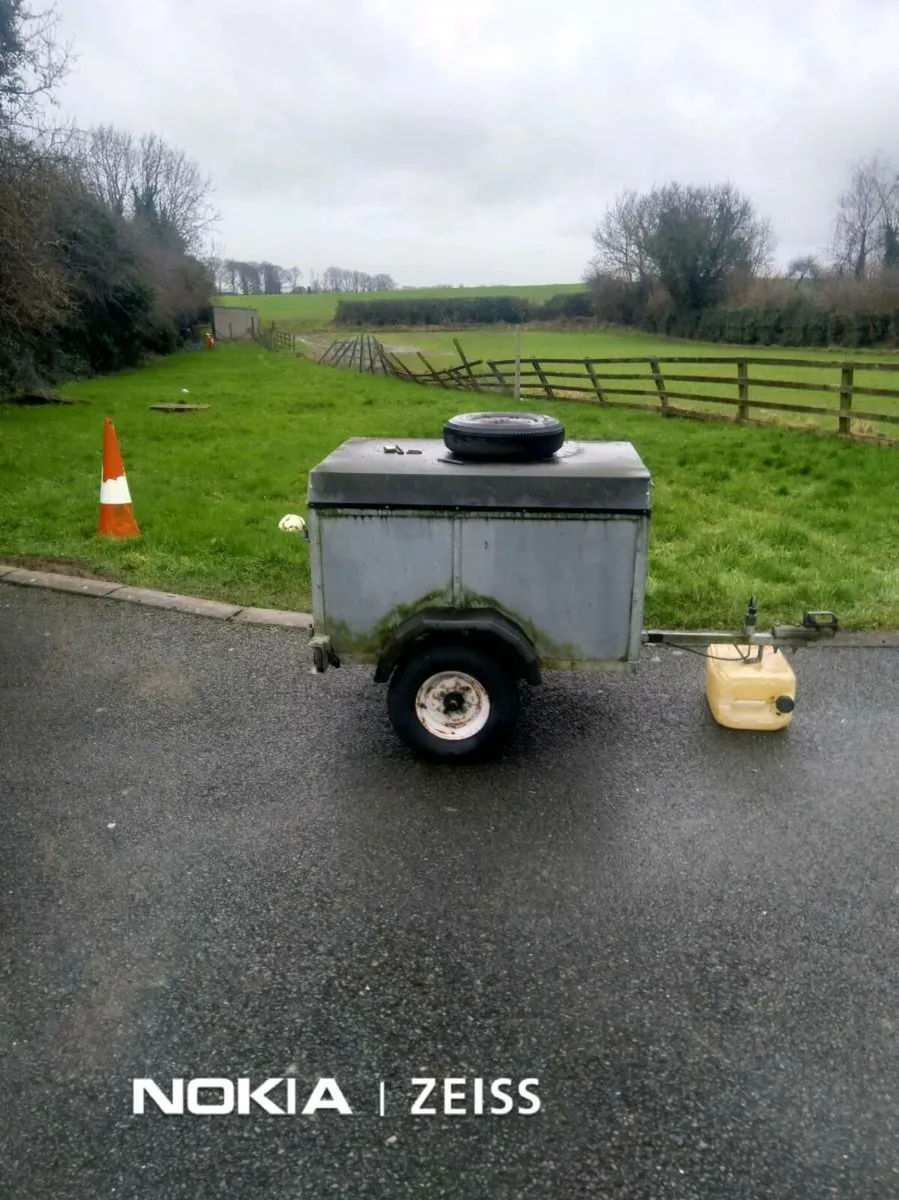 DOG TRAILER - Image 2