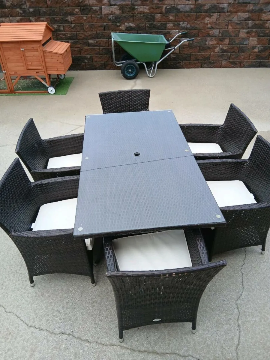 Garden Furniture - Image 2