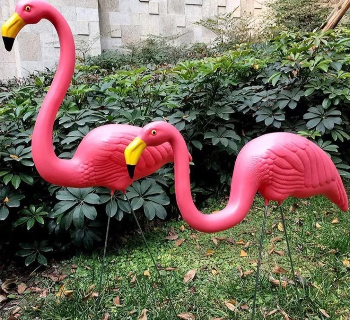 Set of 2 or 4 Lawn Flamingos Garden Ornaments NEW - Image 2