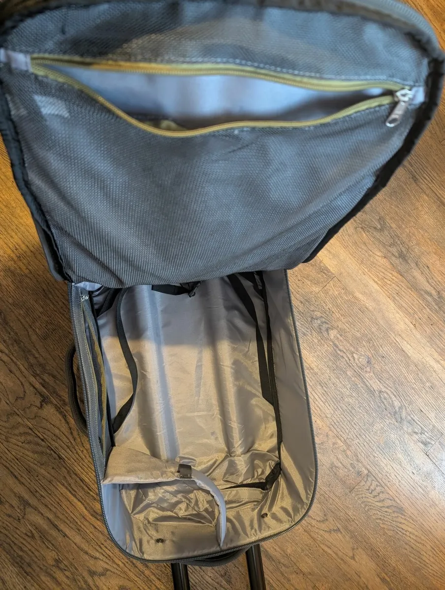 Berghaus 40l Wheeled Bag - Image 2