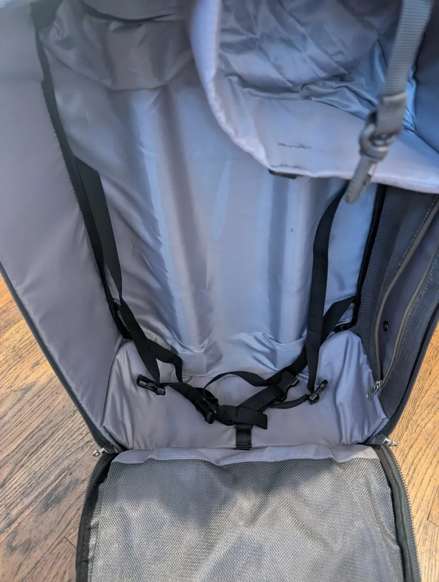 Berghaus 40l Wheeled Bag - Image 3