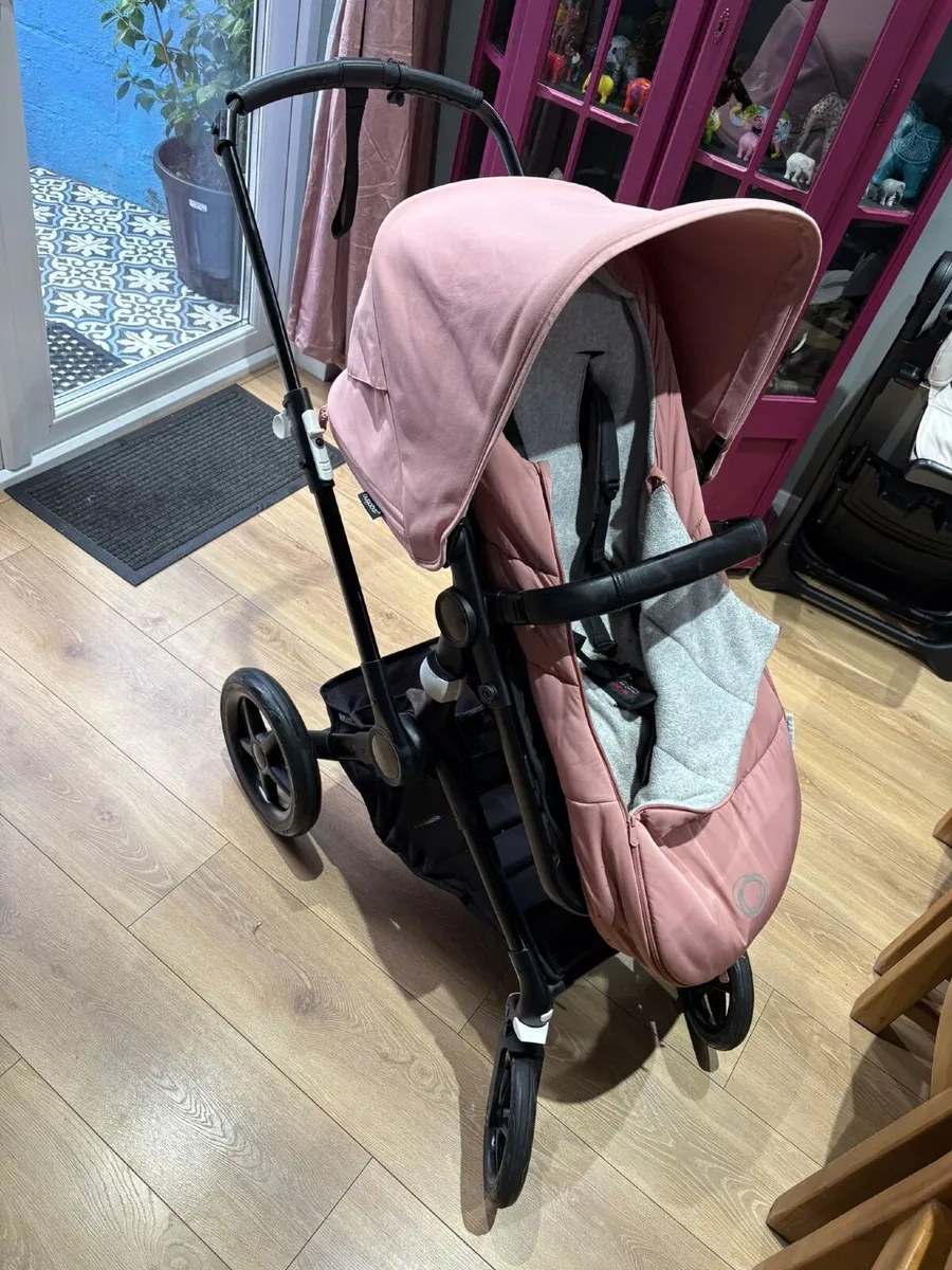 Bugaboo Fox 2 with buggie board - Image 3