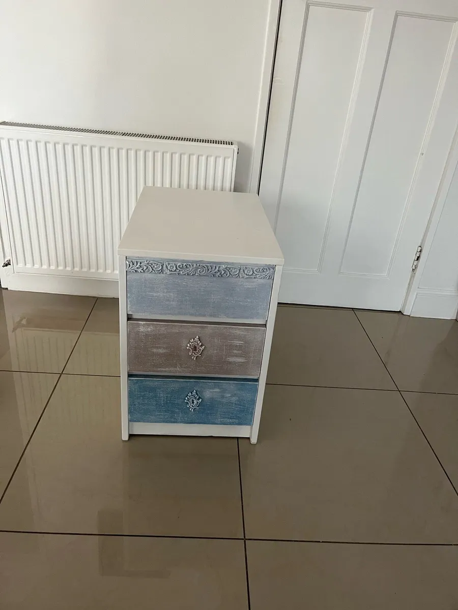 Chest of drawers - Image 2