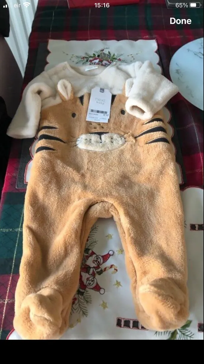 Boys BNWT sleeping suit 0/3 mths €6 - Image 4