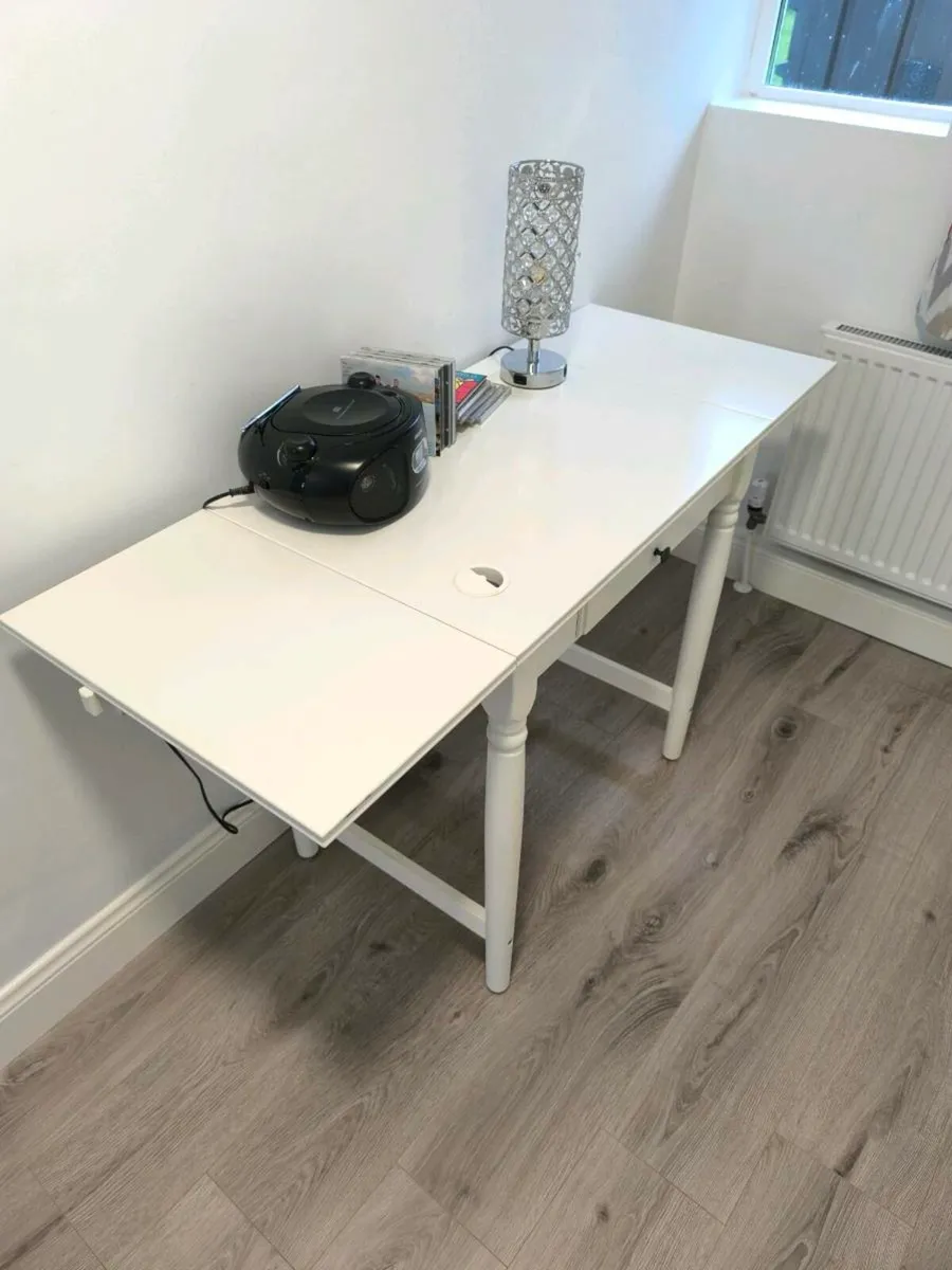 White Desk with Extendable Sides - Image 2