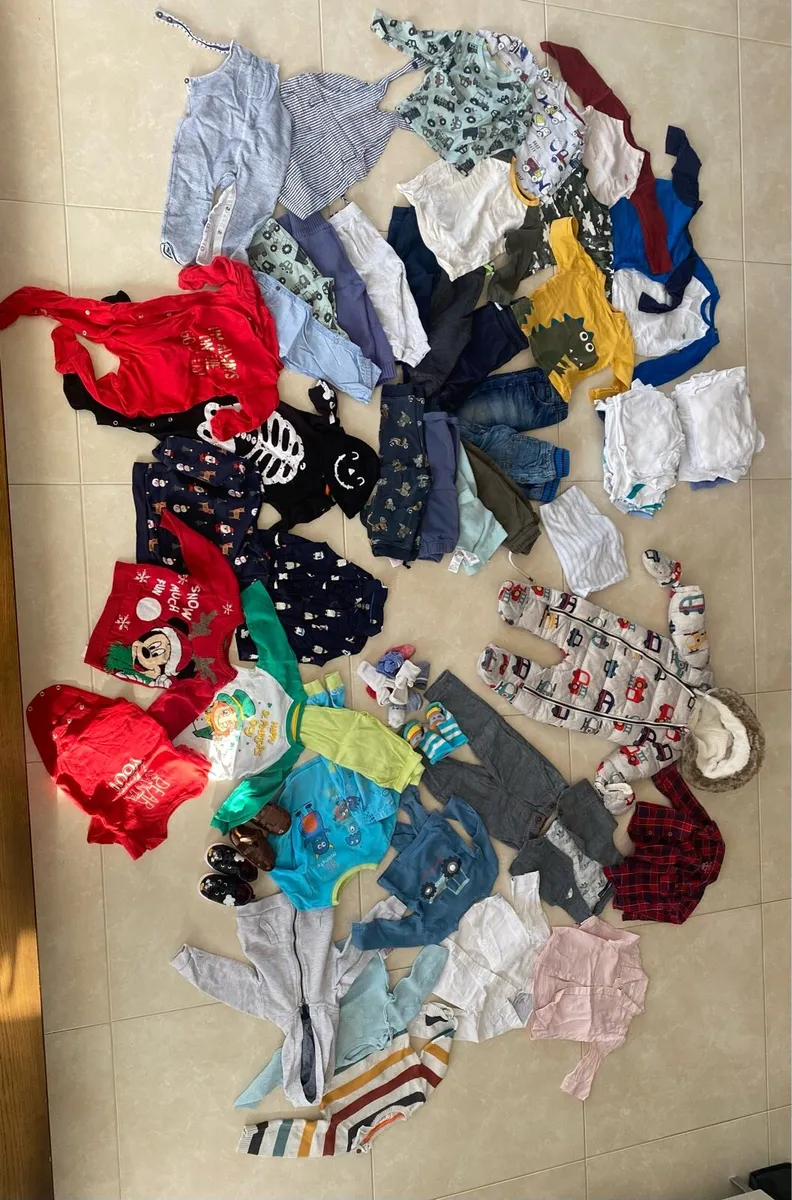 Boy clothes bundle (9 - 12 months) - Image 1
