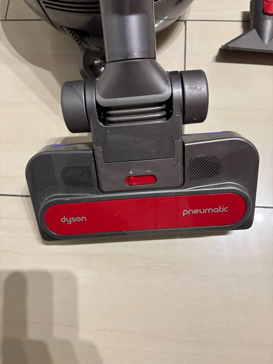 Dyson big ball multi floor 2 vacuum Hoover - Image 4