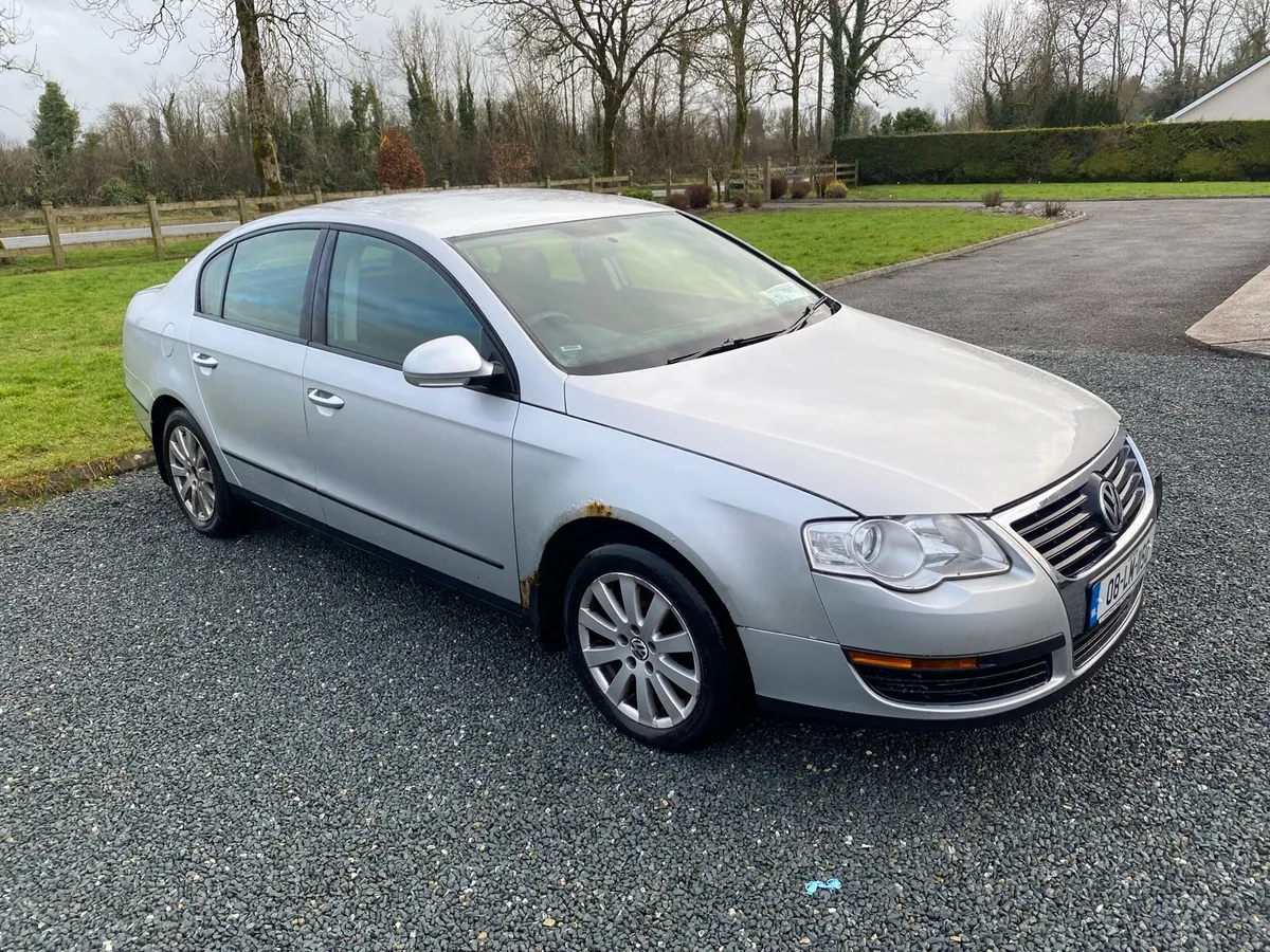 Volkswagen Passat - Image 2