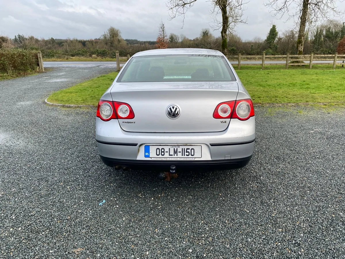 Volkswagen Passat - Image 3