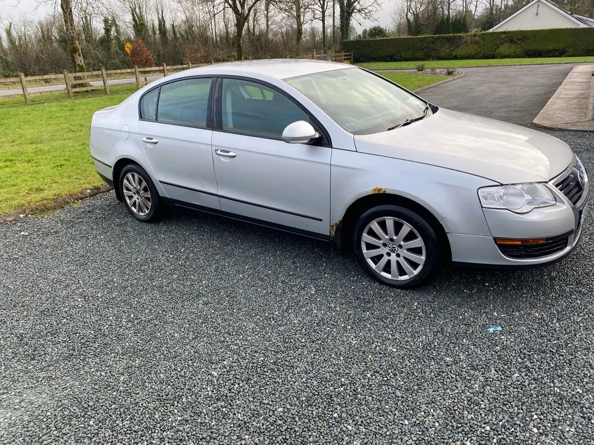 Volkswagen Passat - Image 4