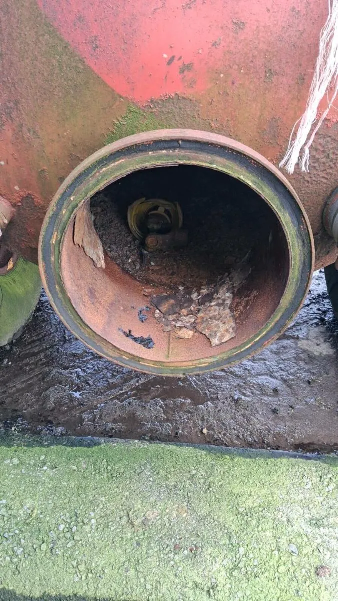 Slurry tanker - Image 3