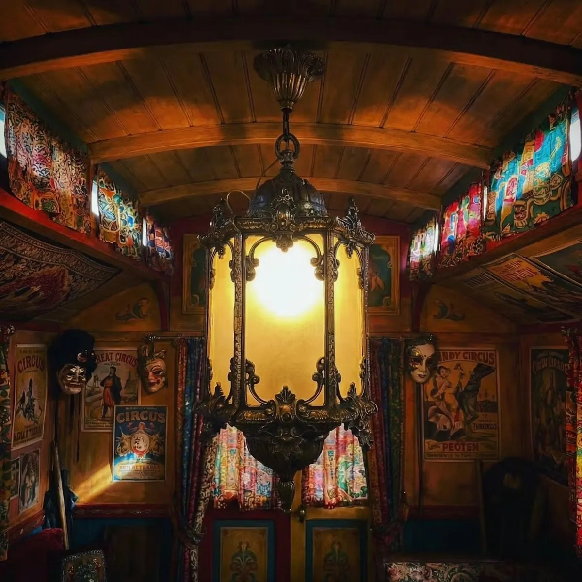 Medium sized detailed solid brass old  lantern - Image 3